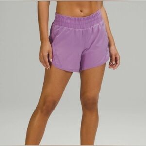 Lululemon 'Track That' Mid-Rise Lined Shorts 5” in ‘Wisteria Purple’ - Size 20